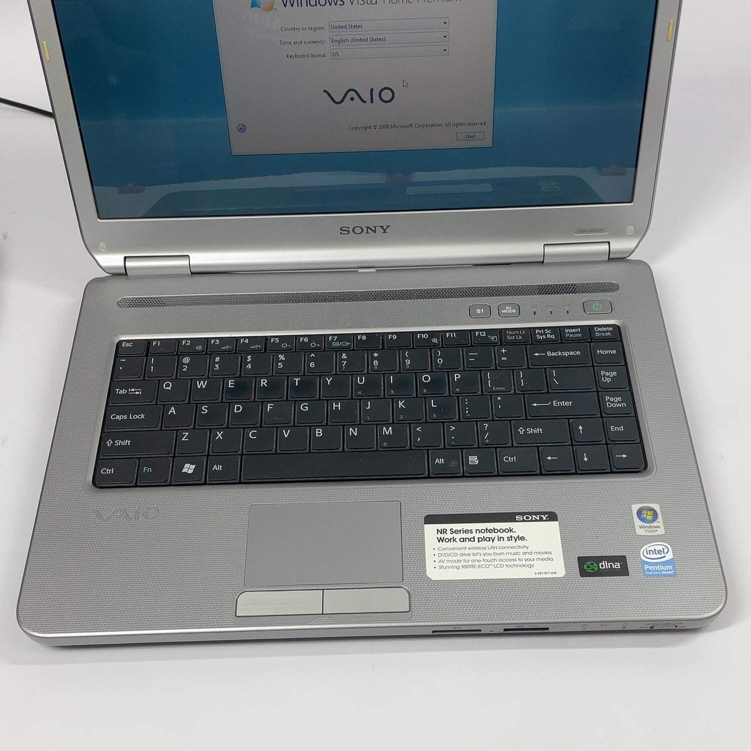 Sony Vaio PCG-7113L 15.4 Pentium Dual-Core 1.73GHz 2GB RAM 256GB HDD