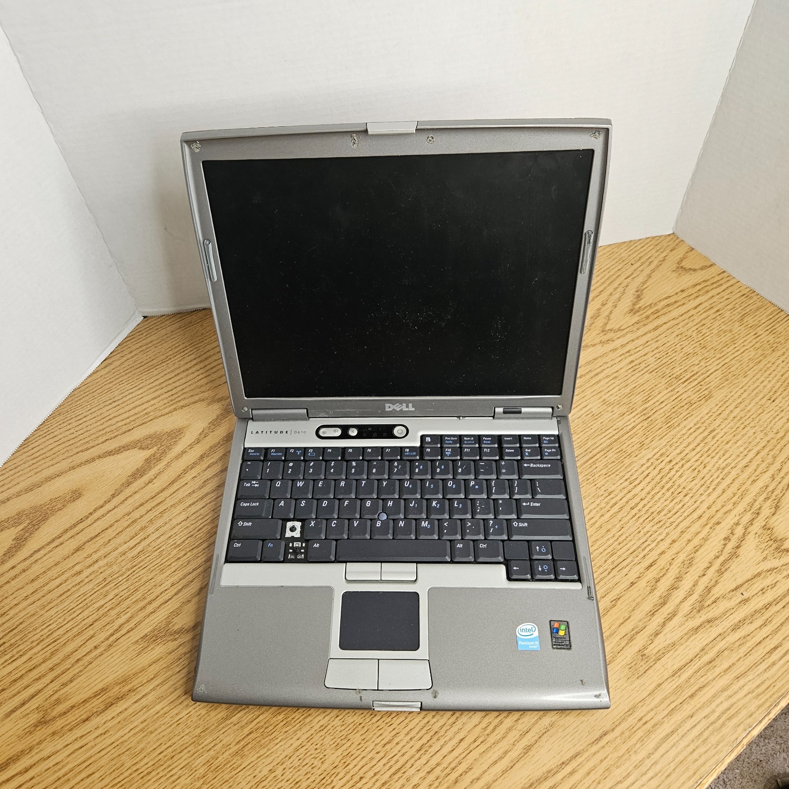 Dell Latitude D610 PP11L Laptop Pentium M 2.13GHz 60GB HDD