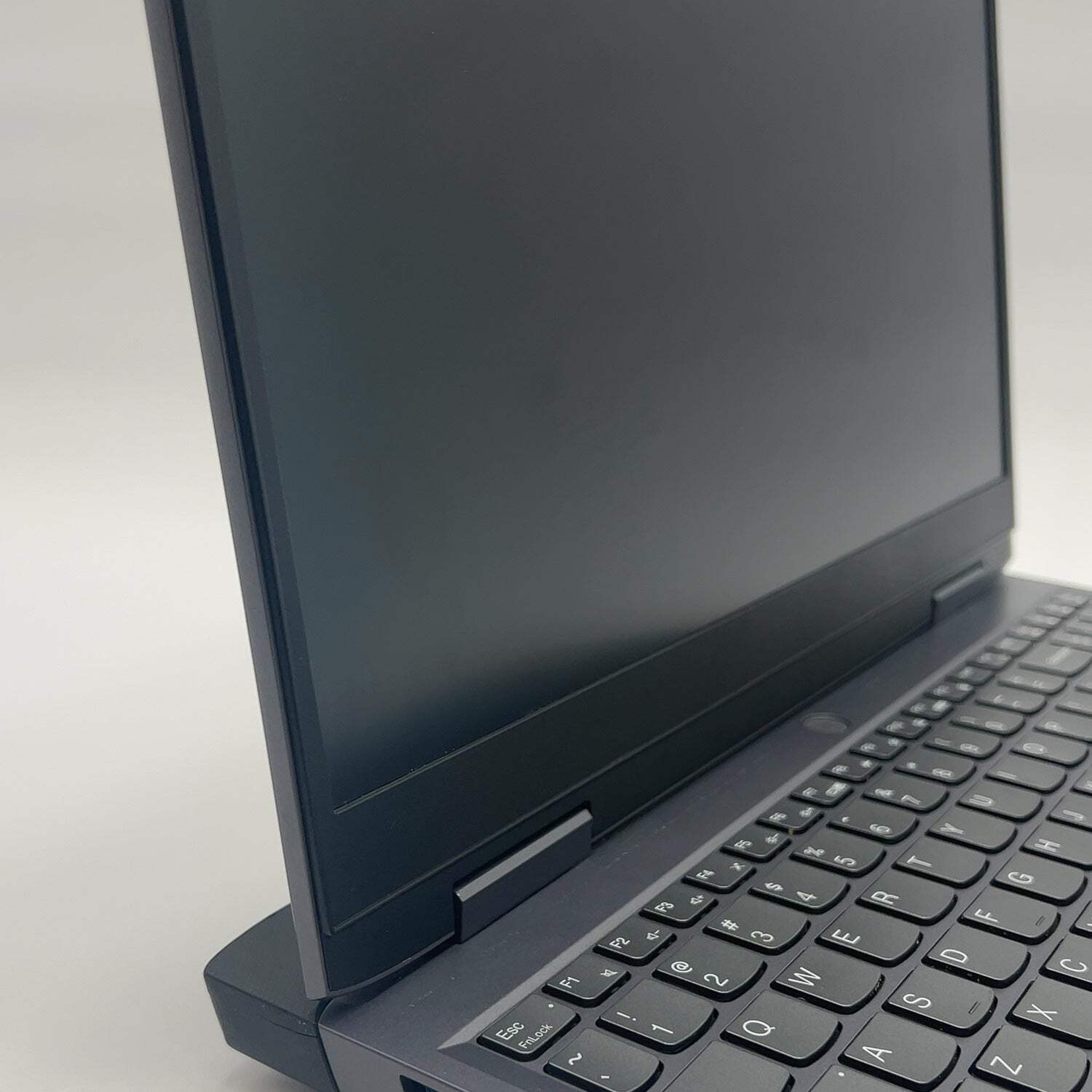 Lenovo LOQ 15 15.6″ Ryzen 7 7840HS 3.8GHz 24GB RAM 1.5TB SSD GeForce RTX 4050