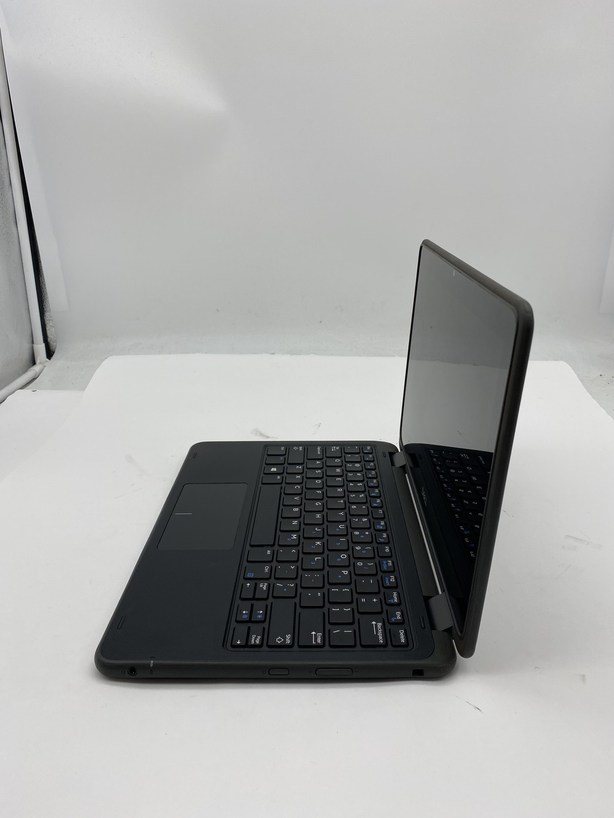 Dell Latitude 3190 Intel Pentium Silver N5030 1.1GHz 4GB 128GB SSD W11P Touch