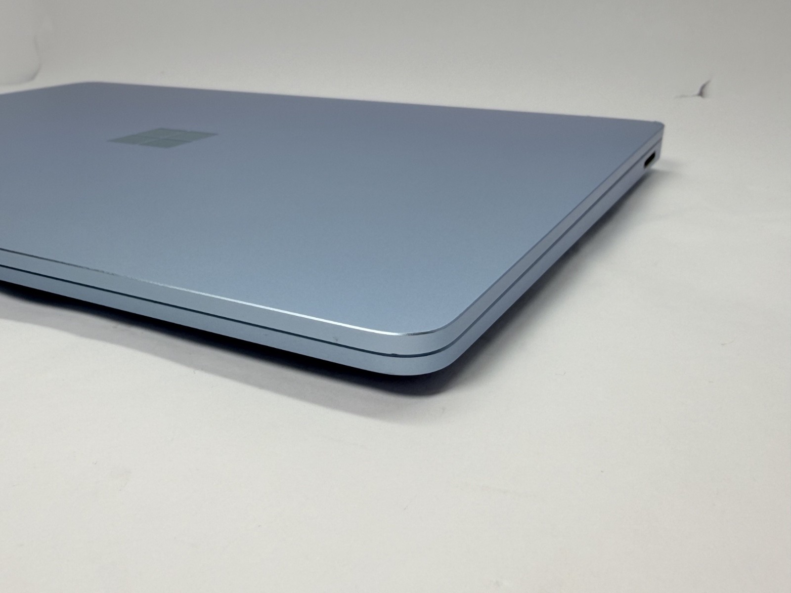 Microsoft Surface Laptop 7 13.8 Snapdragon X Plus 16GB 512GB SSD Tested