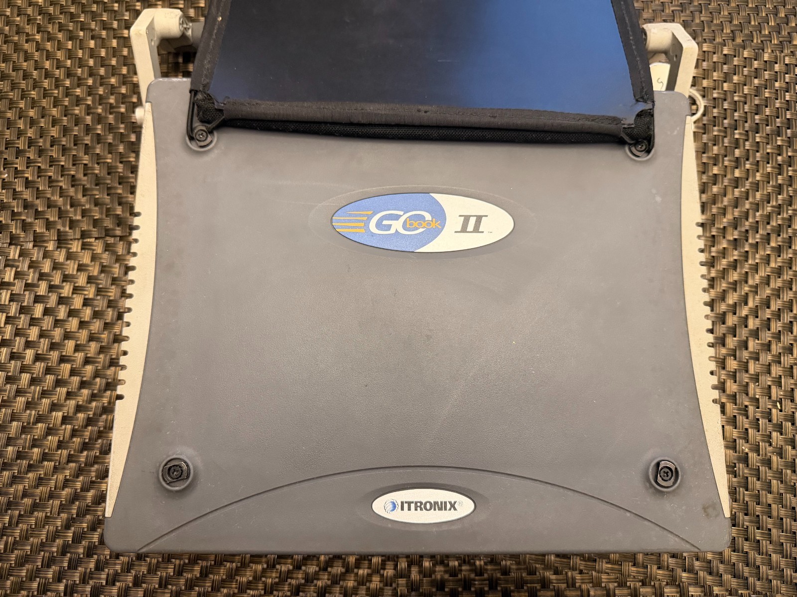 🖥️ Itronix GoBook II Celeron @1.8MHz, 1GB RAM w/AC adapter for PARTS OR REPAIR