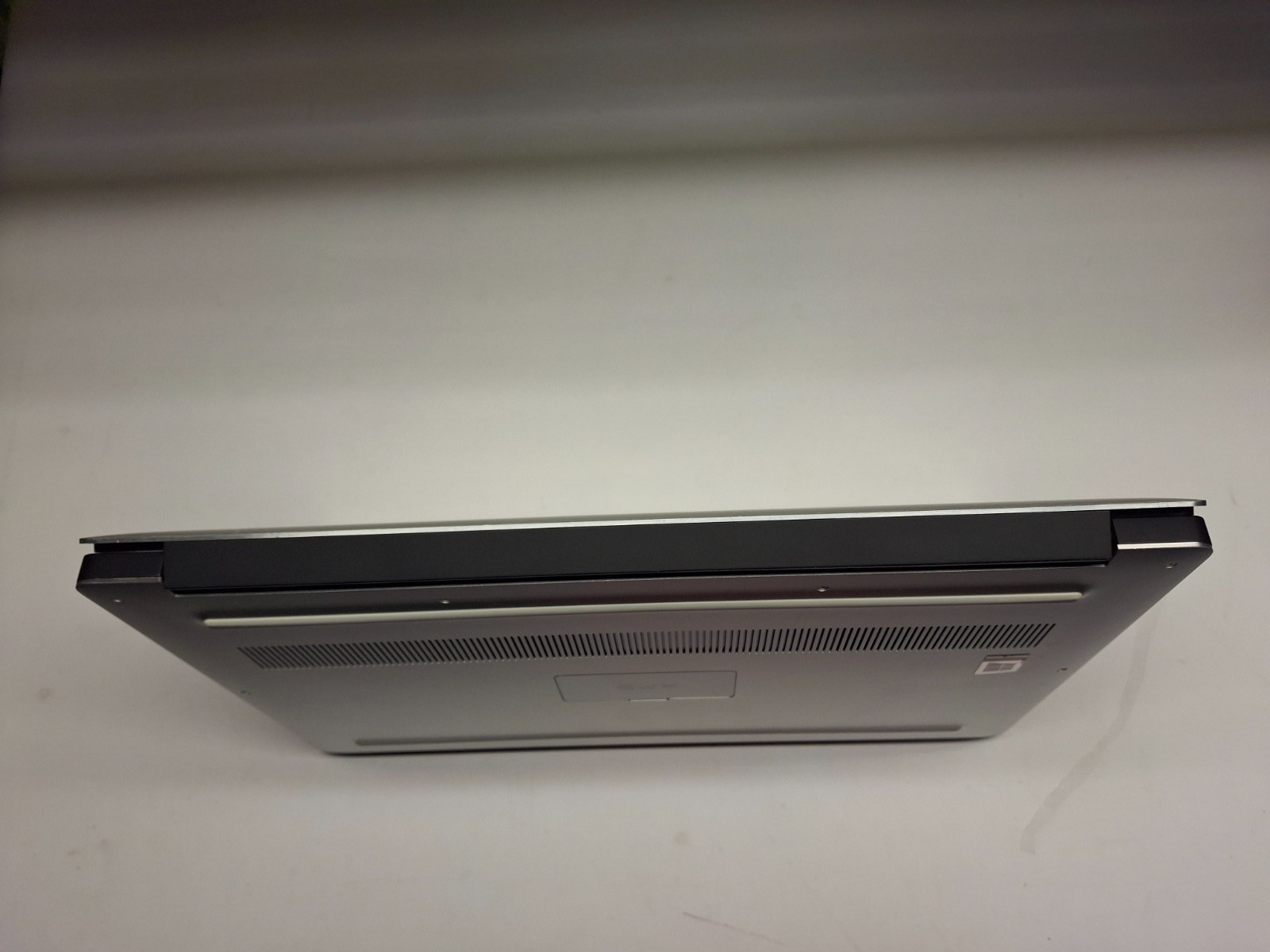Dell XPS 15 9570 intel core i7-8750H, 16GB, 256GB SSD, WC,Wifi W11P GTX 1050 GPU