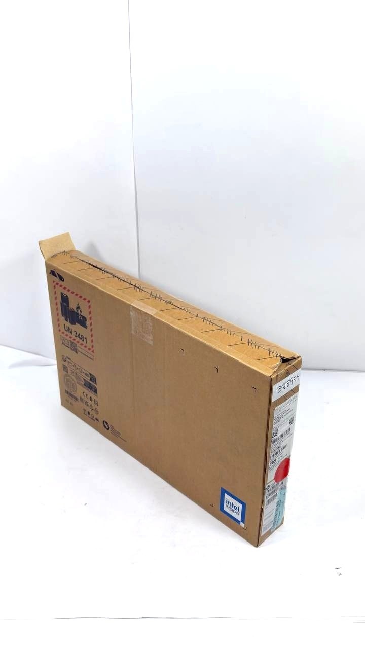 HP 15.6″ Laptop Touchscreen Core i5-1235U 512GB/12GB Windows 11 Home Natural Sil