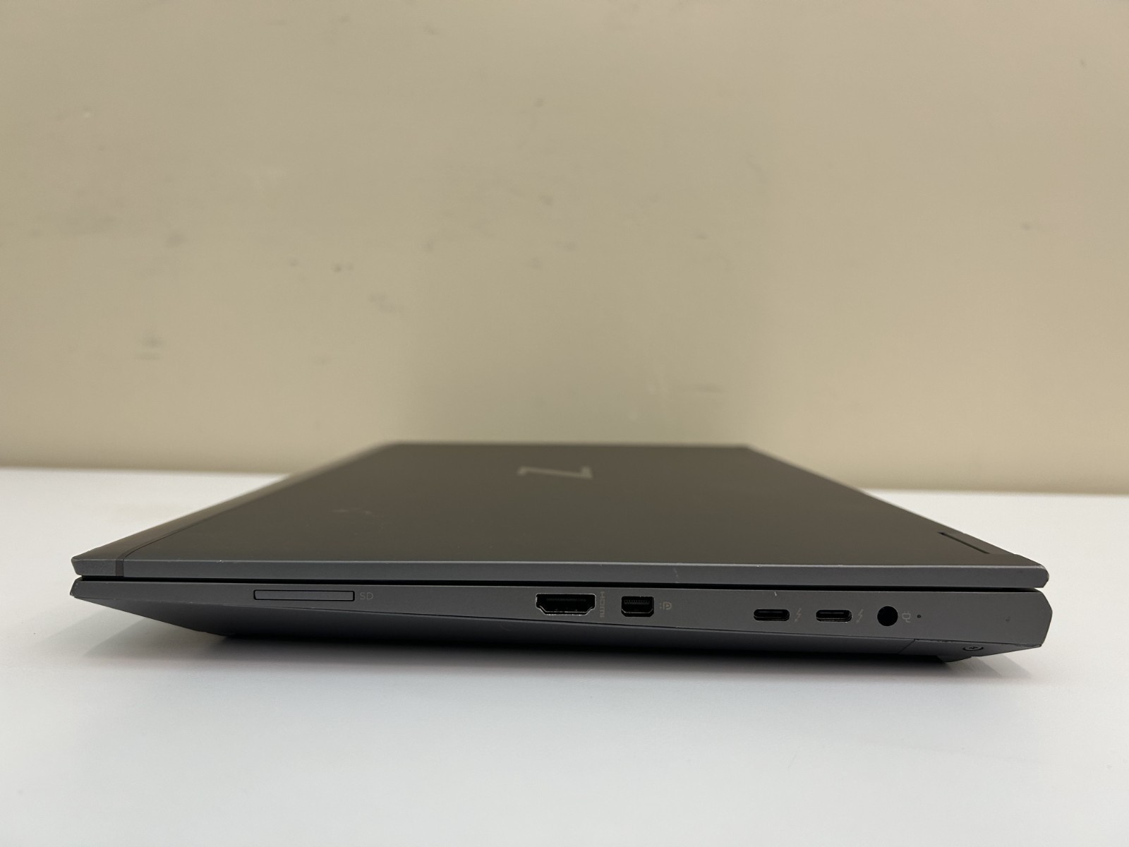 HP ZBook Fury 15 G8 15.6″ i7-11850H @ 2.50GHz 1 TB NVMe SSD 32GB RAM Win 11