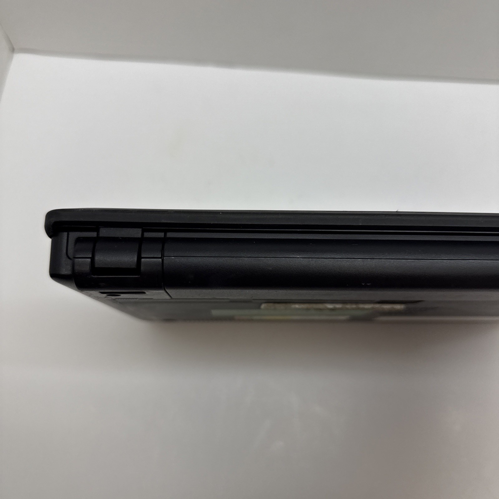 LENOVO THINKPAD x130e AMD 4GB RAM – Bad Screen Backlight – Powers On – As Is –