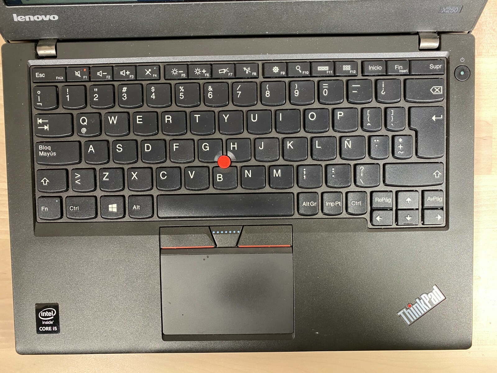 Lenovo ThinkPad X250 Intel i5-5300U 2.30Ghz 8GB RAM 500GB HDD Windows 10 PRO
