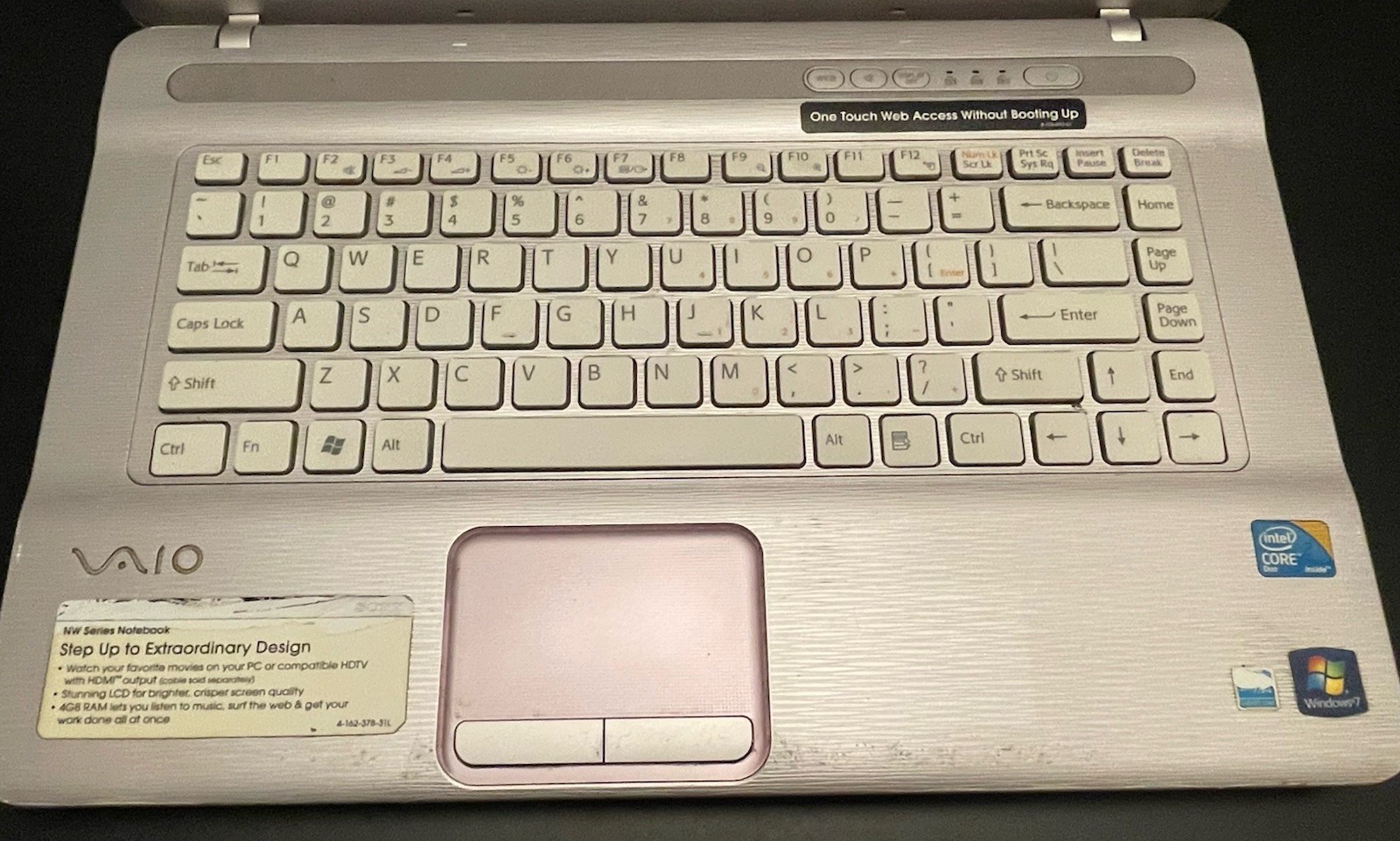 Sony VAIO PCG-7184L 15.6″ Laptop Pink With Black Base “READ”