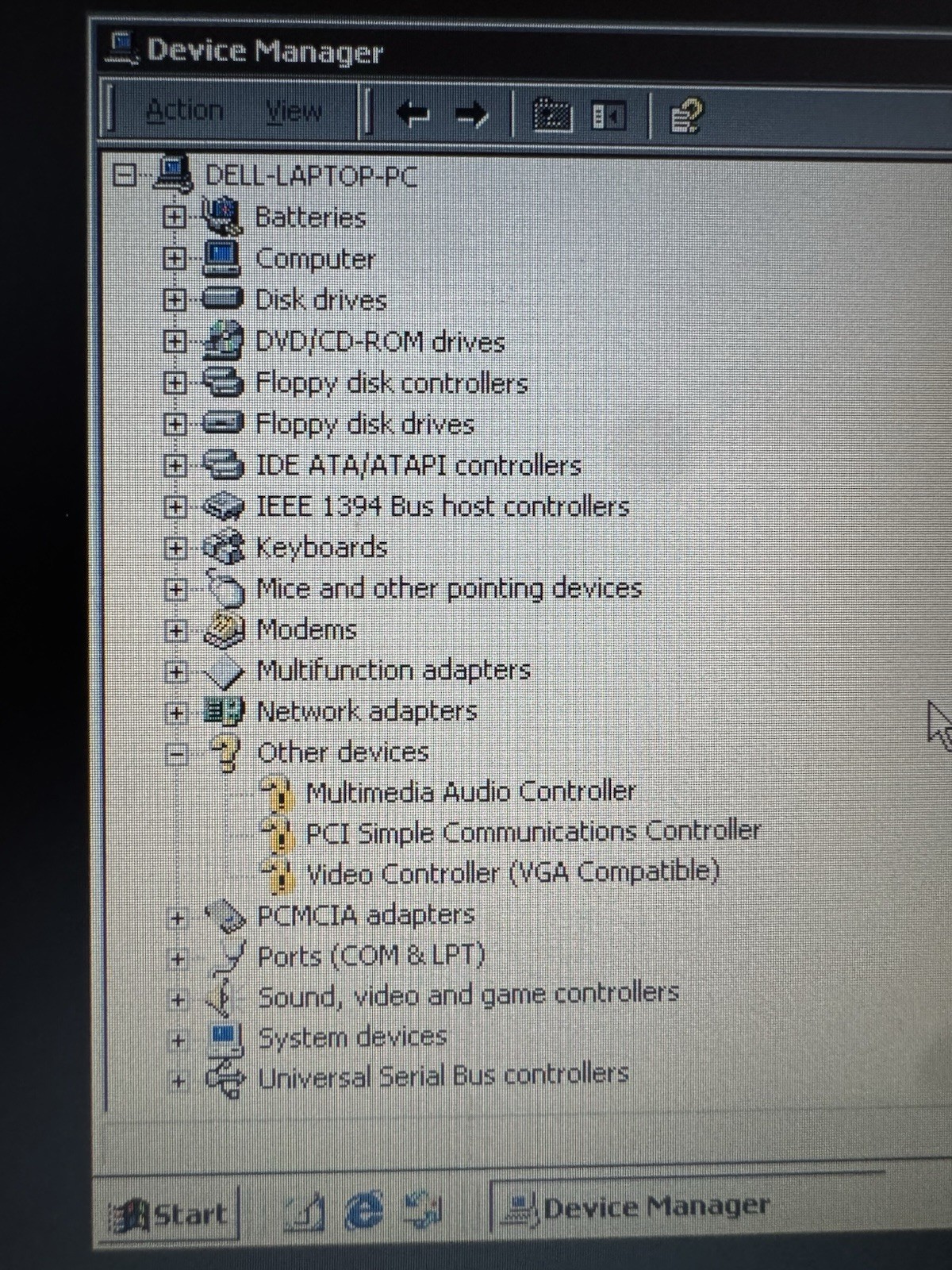 Dell Latitude C800 Laptop Pentium III 850Mhz 256MB 20GB 15″ Windows 2000 Working