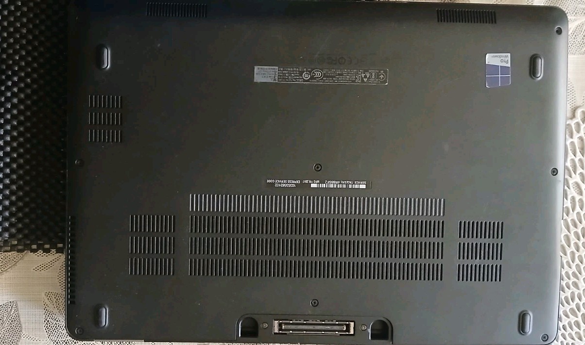 Dell Latitude E7470 14″ i5 1.90GHz 8GB No SSD