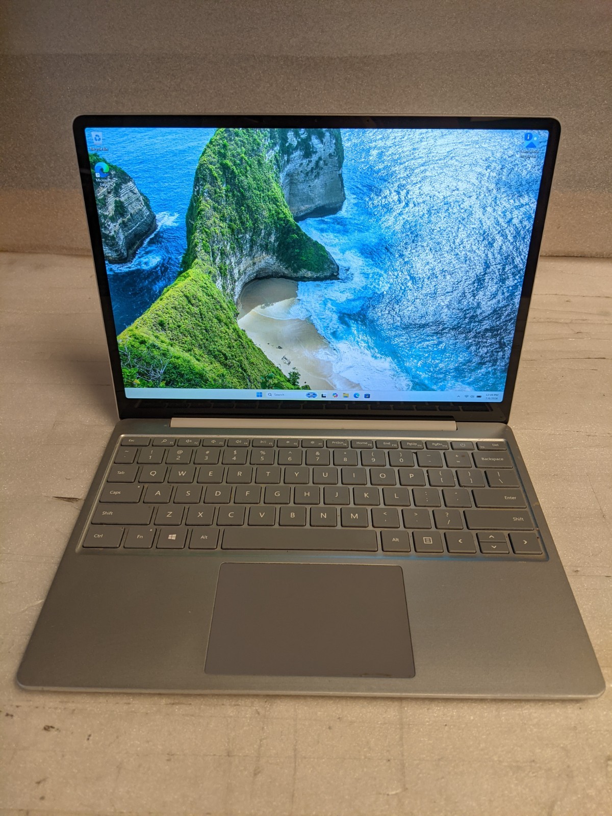 Microsoft Surface Laptop GO 1943 i5-1035G1 16GB RAM 256GB SSD Win 11 Pro