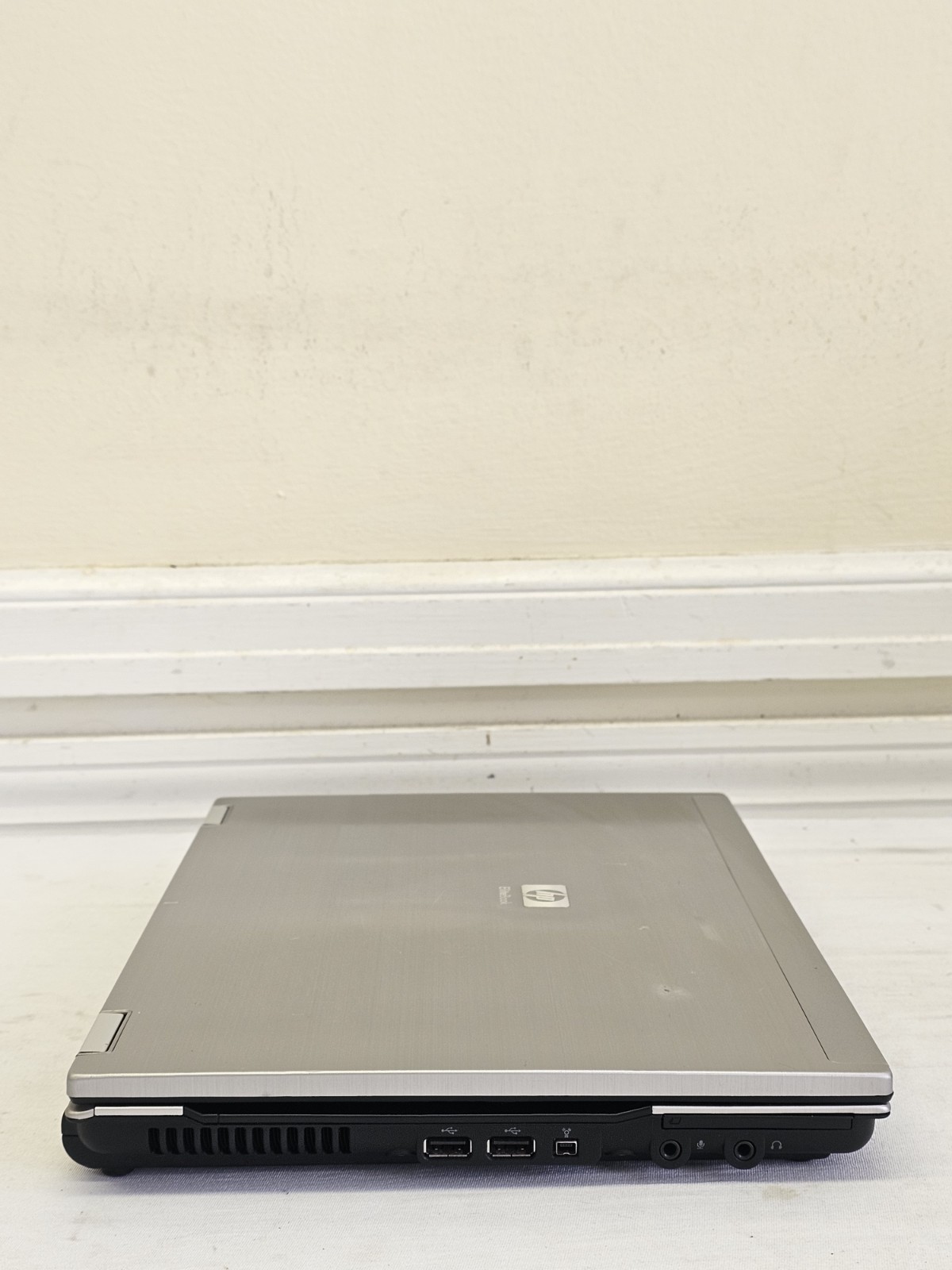 HP EliteBook 6930p Laptop – Intel Duo P8400 – 3GB RAM – NO HDD/OS – Parts – READ