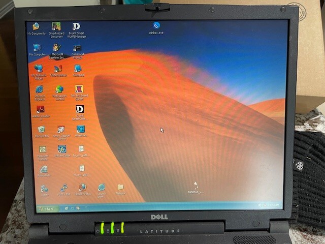 Vintage Dell Latitude C810 Laptop Windows XP DVD/Floppy Serial PORT WORKING