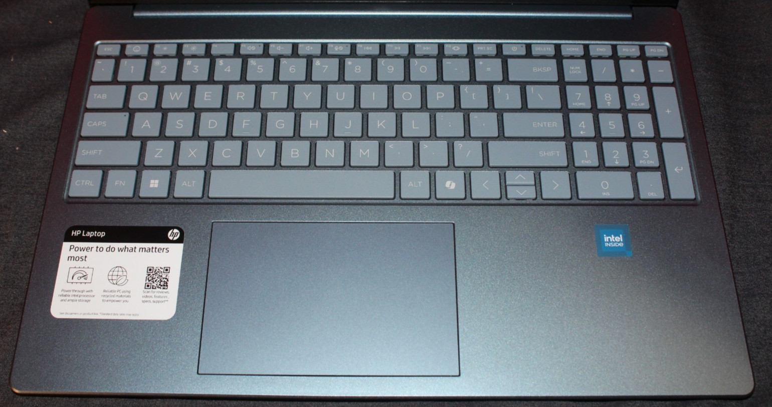 HP 15.6” Laptop 15-fd0082wm B4UZ0UA#AB4 Wont Power On As Is AO4077716