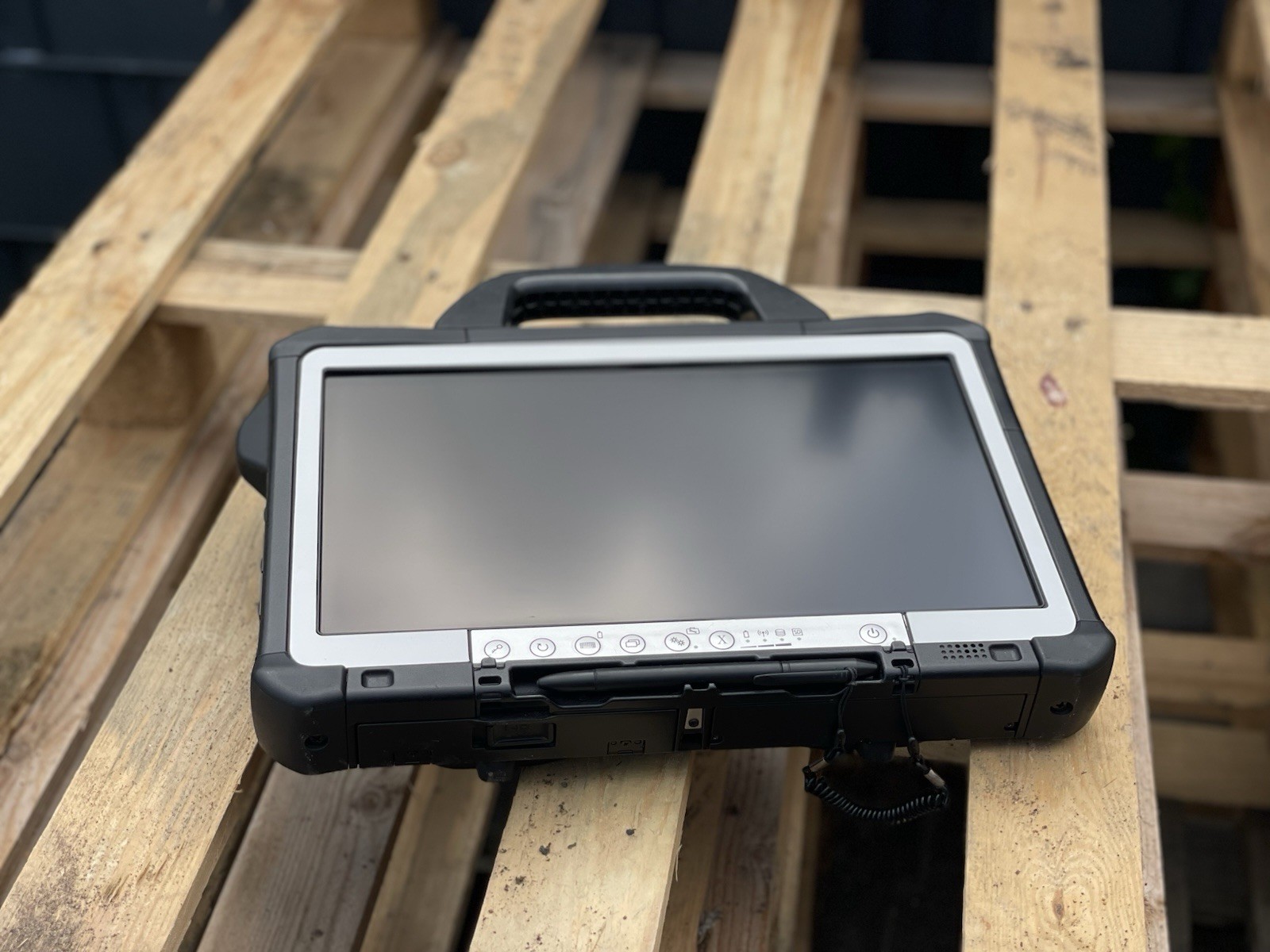 10x Panasonic Toughbook CF-D1 MK3,Touch,i5-6300U,8GB,256GB,Wifi,BT,Win 10,A-STOCK