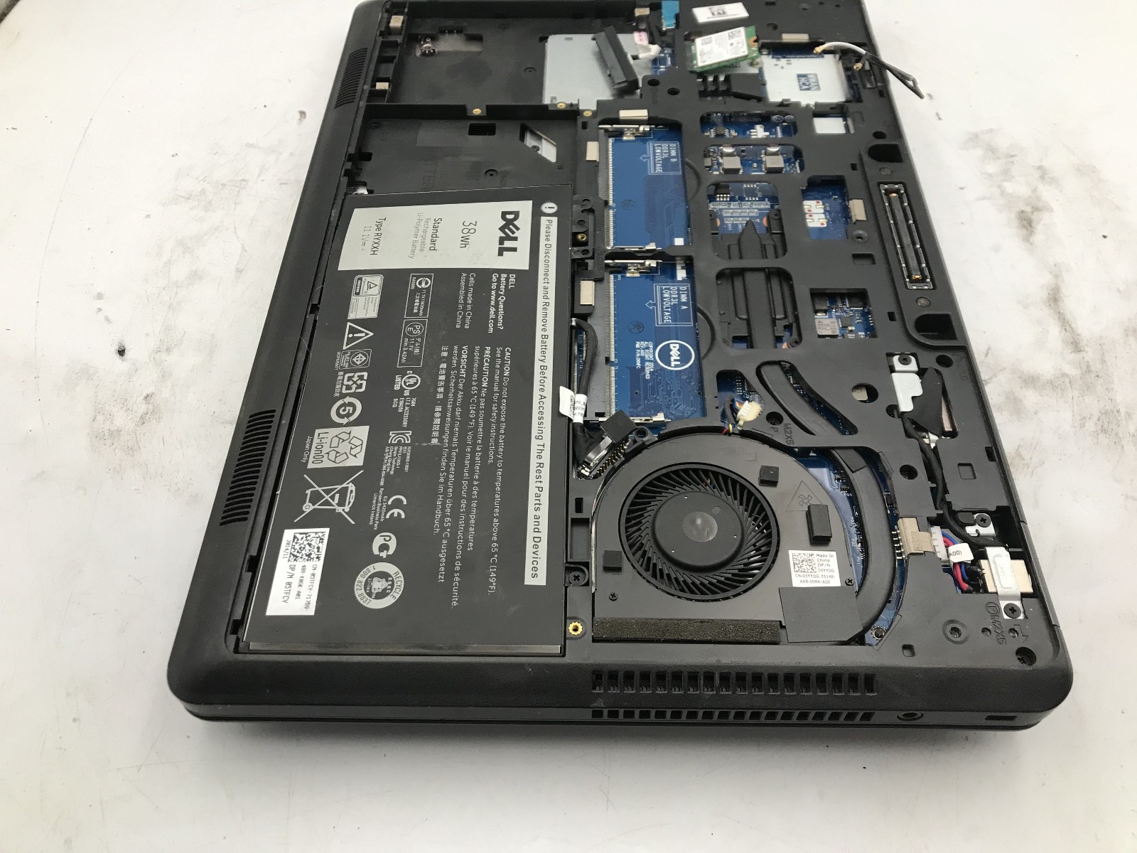 DELL LATITUDE E5450 – BOOTS TO BIOS/LOCKED – INTEL I3 5010U – NO RAM – READ – BB