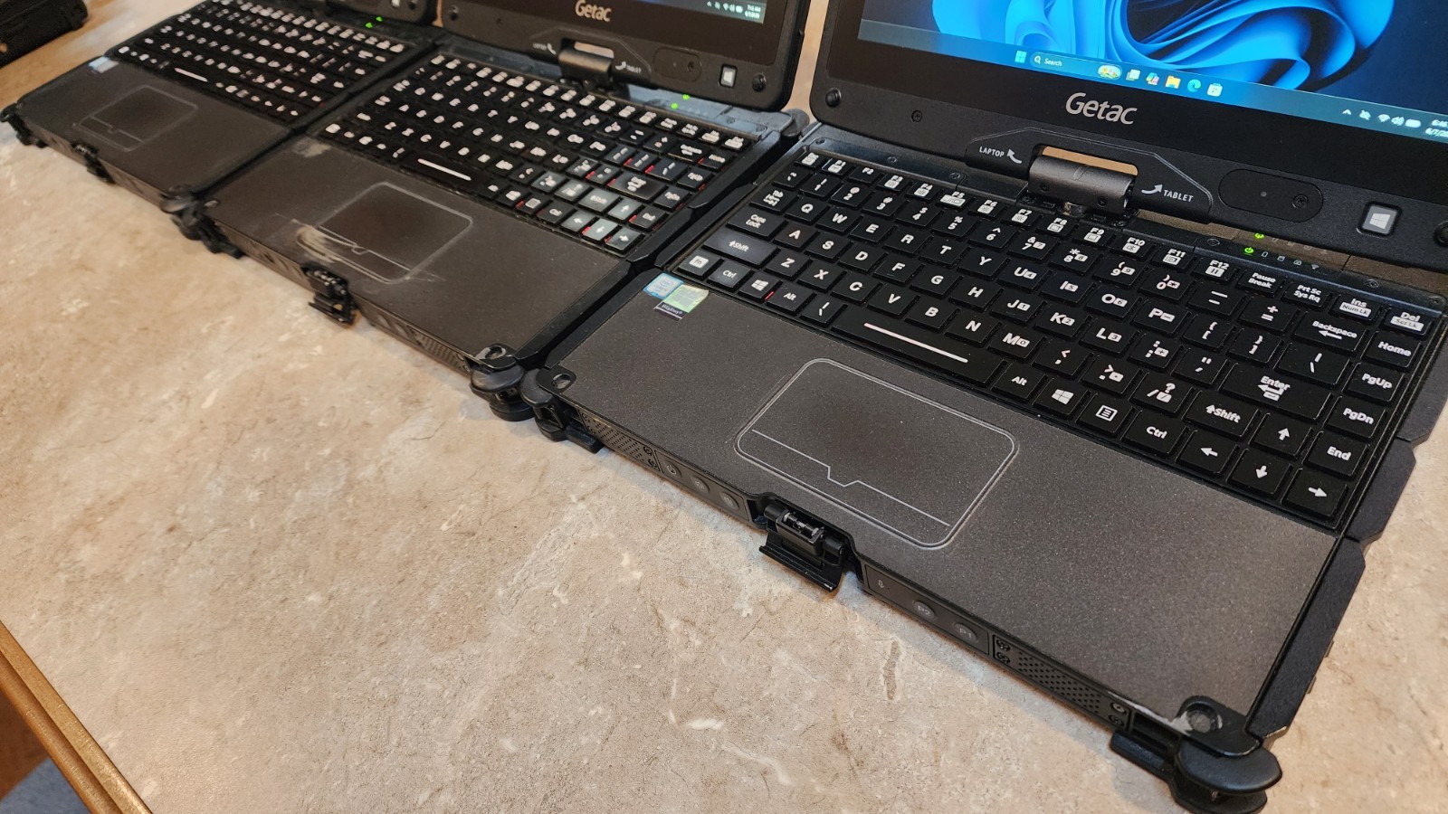 3x Lot 2-in-1 Getac V110 G3 11.6″ Touch Tablet PC i5-6200U 128GB SSD 16GB RAM