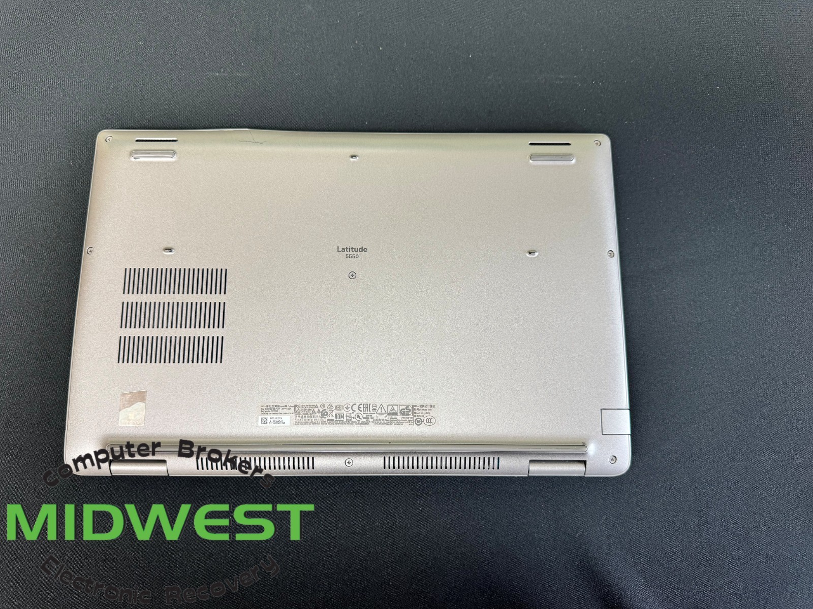 Dell Latitude 5550 Ultra 7 165U 1.7GHz 32GB RAM (NO OS/HDD/SSD)