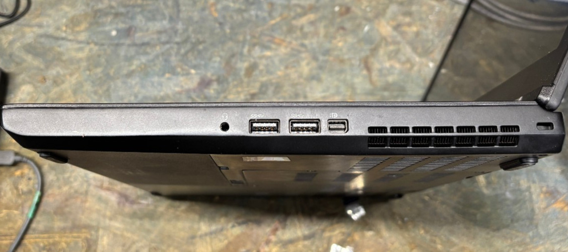 Lenovo ThinkPad P52 15.6″ Intel Xeon E-2176M 16GB 512GB SSD NVIDIA P2000