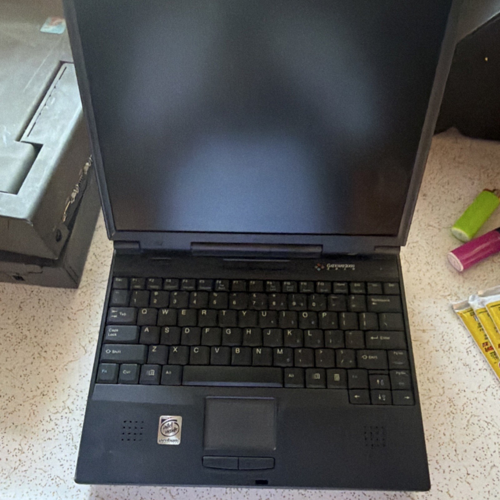 Gateway2000 Solo Vintage Laptop Model #Solo 2300