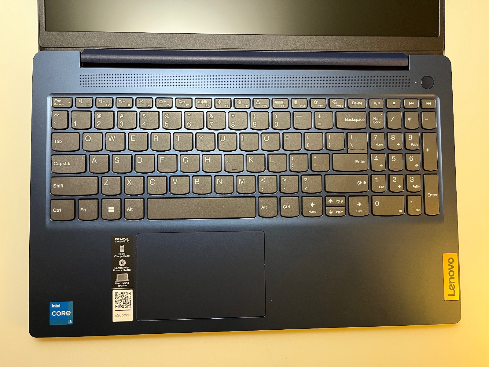 Used Lenovo IdeaPad Slim 3 15.6 Core i3 8GB 256GB Windows 11 Warranty