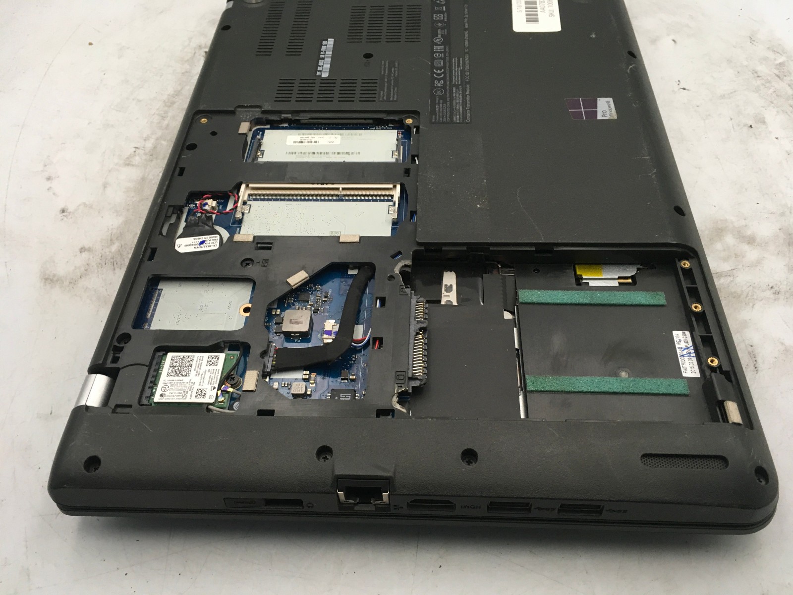 LENOVO THINKPAD E450 – FOR PARTS/NO POWER – INTEL I5 4TH GEN – NO RAM – READ -BB