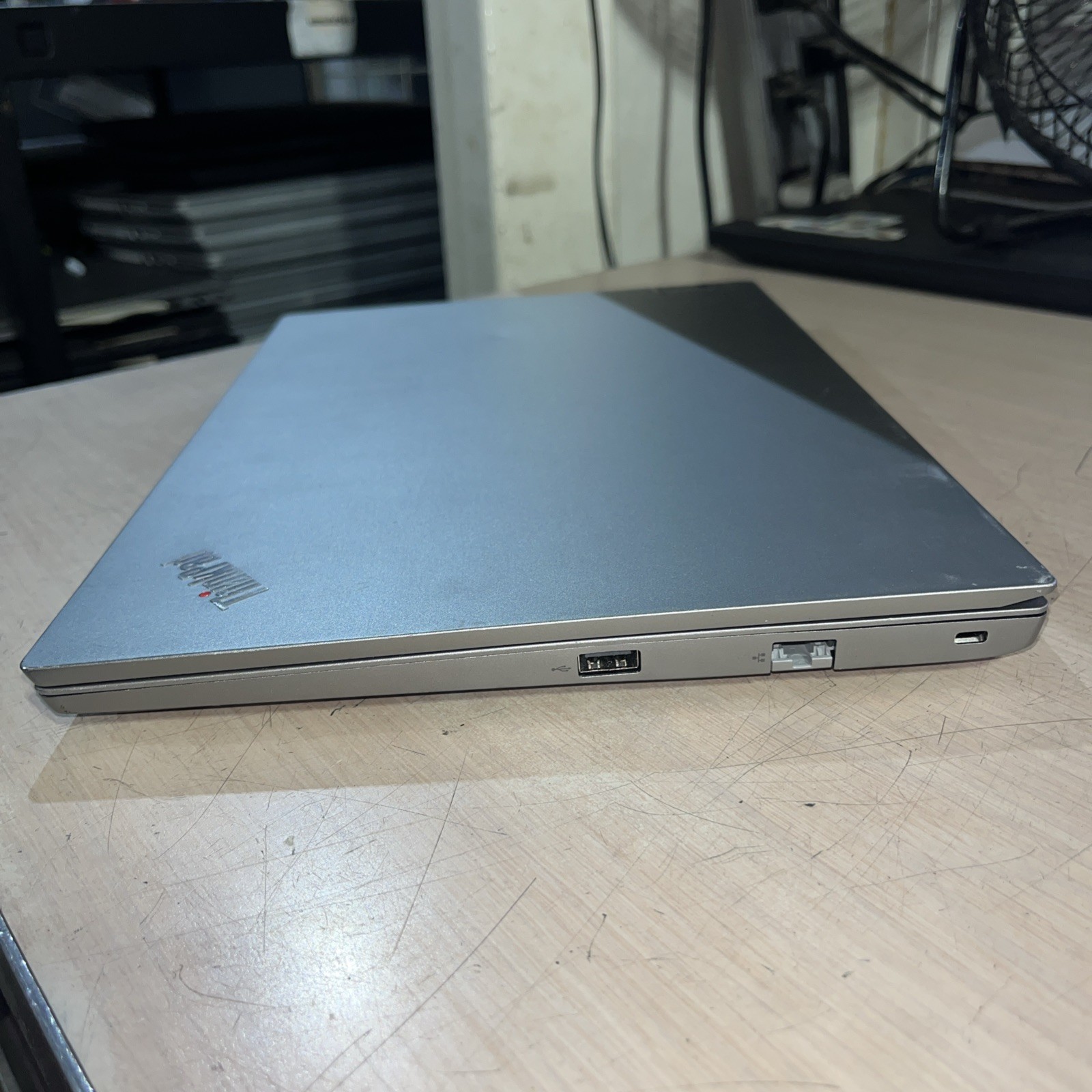 LENOVO THINKPAD E14 GEN 4 INTEL AMD RYZEN 5500 SERIES 8GB RAM NO HD