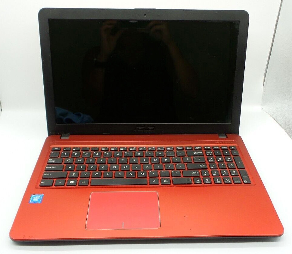 Asus R540S Notebook Laptop 15″ Red. Look pictures