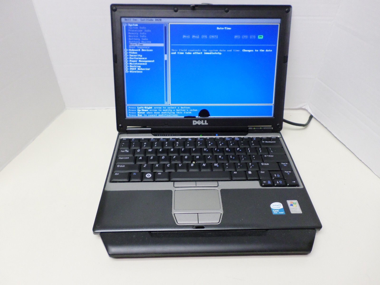 Dell Latitude D420 Intel Core 2 Duo 1.2 GHz 2 GB RAM. NO HD
