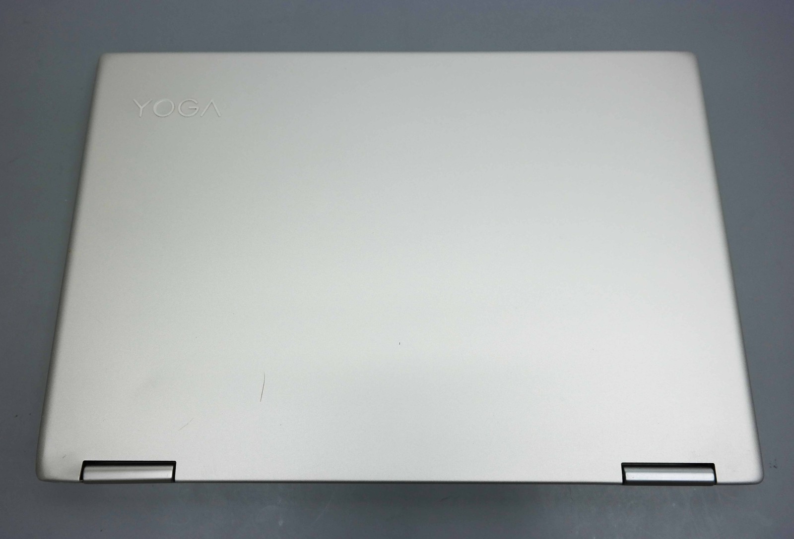 Lenovo Yoga 720 13.3″ Core i5-7200U 8GB 256GB SSD Silver