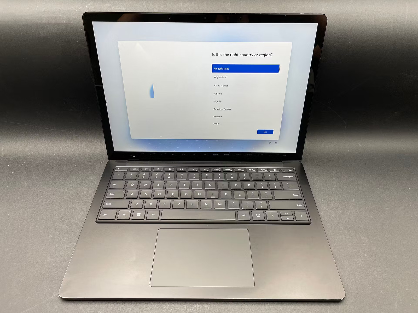 Microsoft Surface Laptop 4 Used 13.5″ (i7-1185G7-16GB-256GB NVMe)