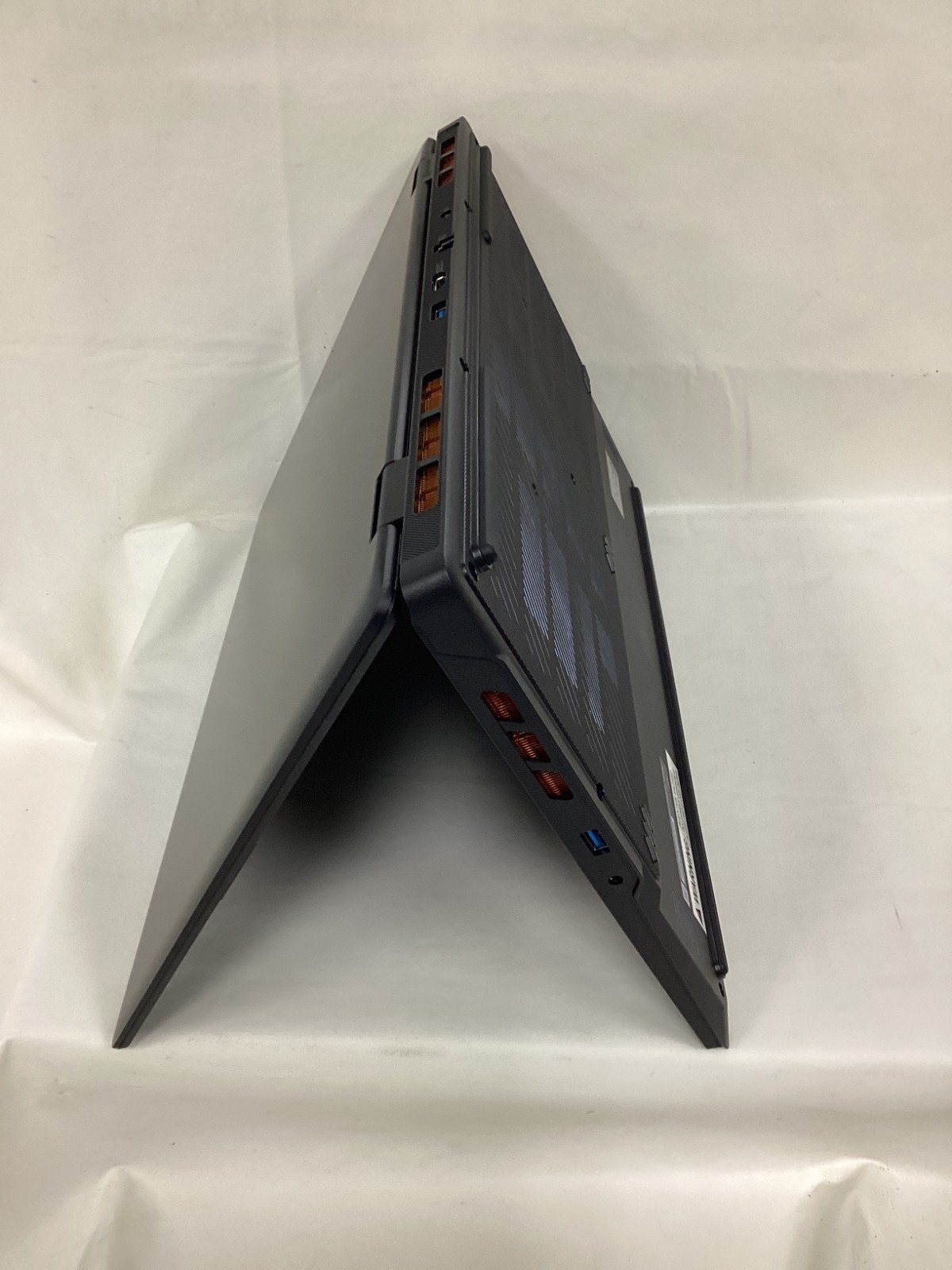 MSI Crosshair 18 HX 18″ QHD Gaming Laptop Intel Core Ultra 9 275HX RTX 5070 1TB