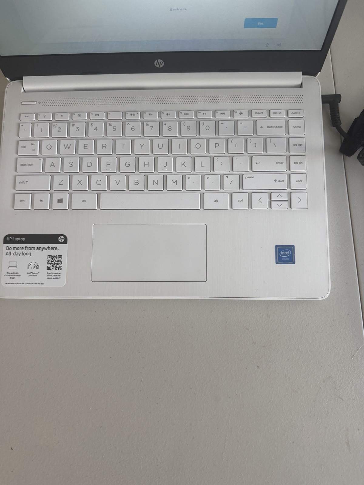 HP 14″ Laptop N4020 4GB 64GB Touchscreen Win 11 H 14-dq0080nr Snowflake White