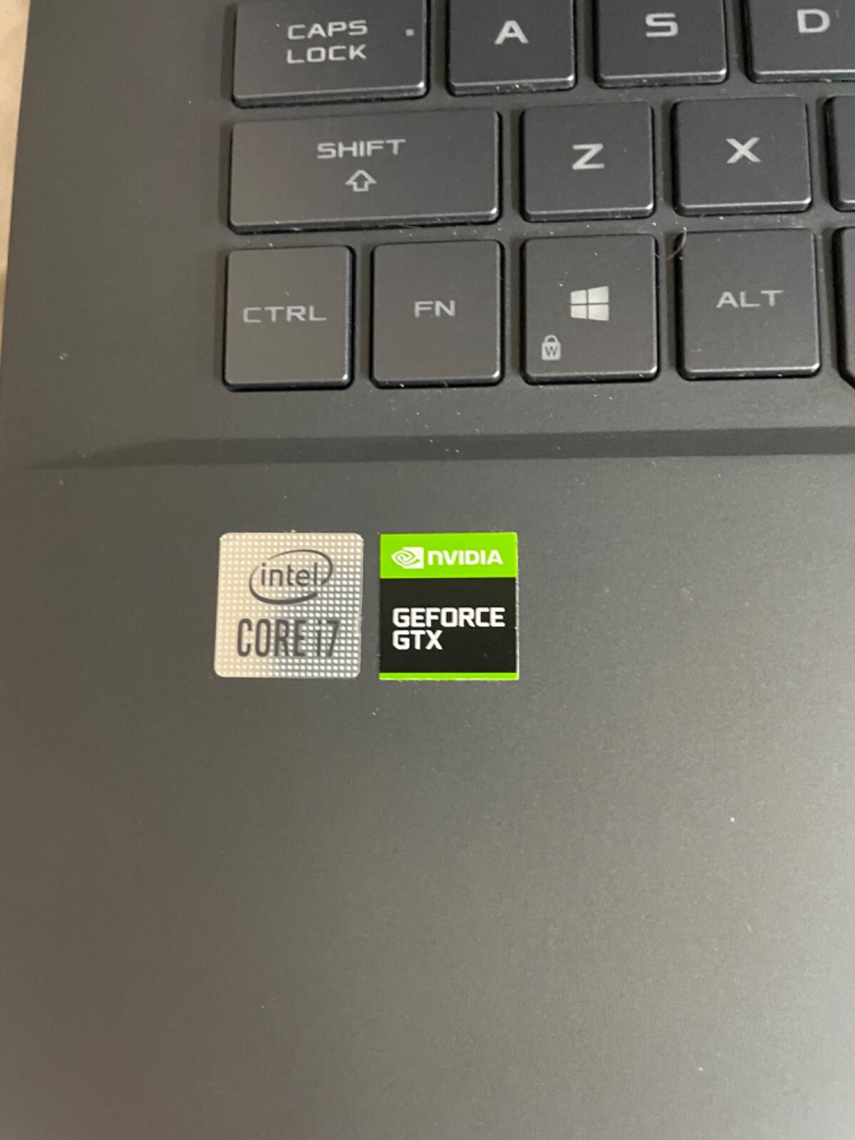 Laptop: asus rog zephyrus m15 1660 ti, i7-10750H