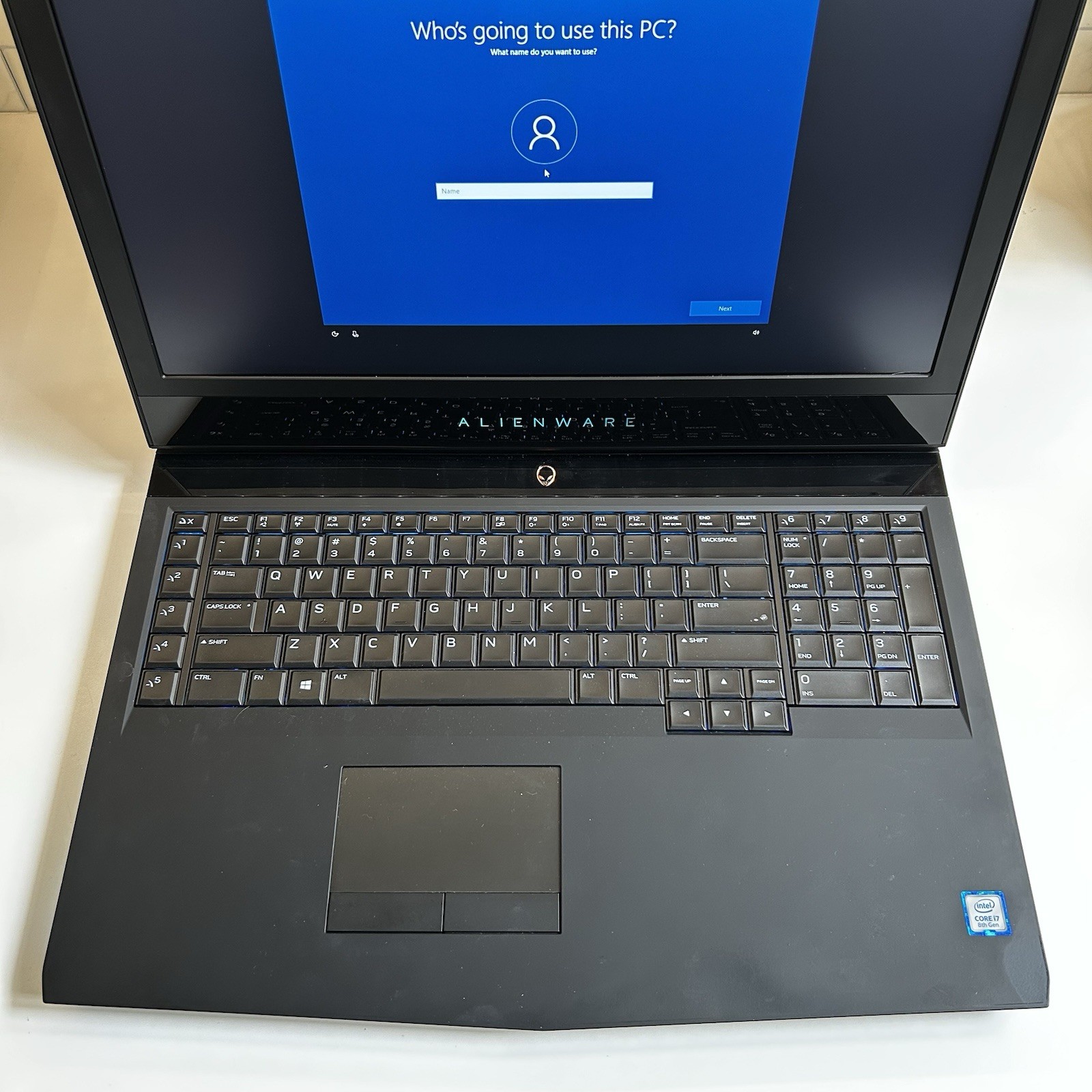 Alienware 17 R5 17.3″ Gaming Laptop-i7-8750H-32GB RAM-1 TB HDD-256 GB SSD *READ*