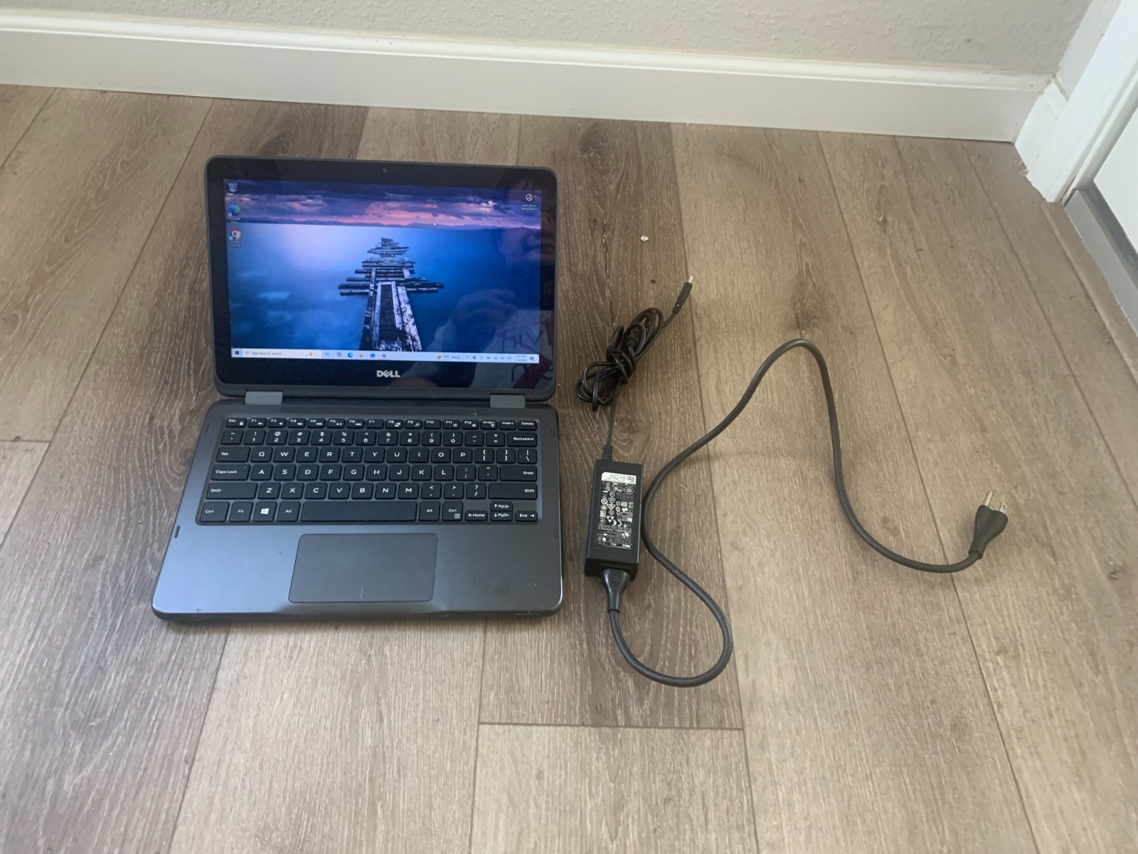 Dell Inspiron 3185 11.6″ AMD A9-9420e Radeon R5 1.80GHz 4GB RAM 500GB HDD Win10
