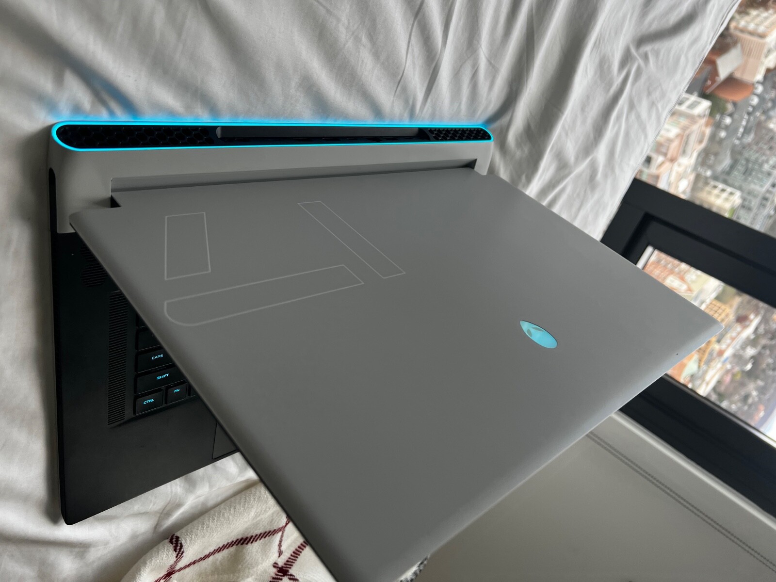 11th Gen Intel Core I7-11800H @ 2.30GHzNVIDIA GeForce RTX 3070 Laptop GPU16GB