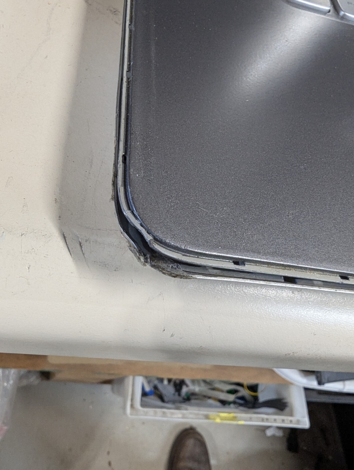 DELL XPS 15Z i7-2nd PARTS Boots, case in poor shape NO HDD/CORD #320
