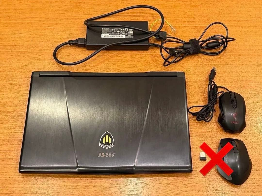 MSI WE63 8SJ Laptop i7 16GB 512GB SSD 1TB HDD Quadro P2000 Full HD Win10 Pro