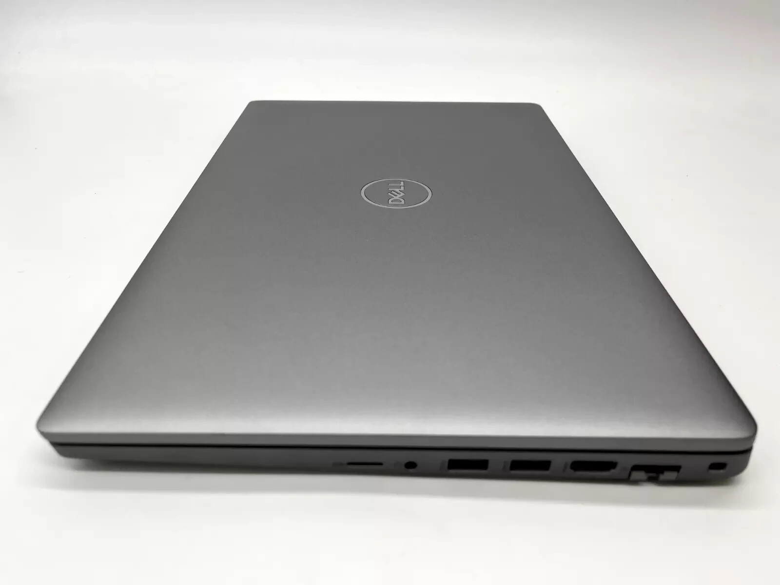 Dell Latitude 5520 15.6″ Intel Quad Core i7 3.0Ghz 32GB 2TB SSD Windows 11 Pro