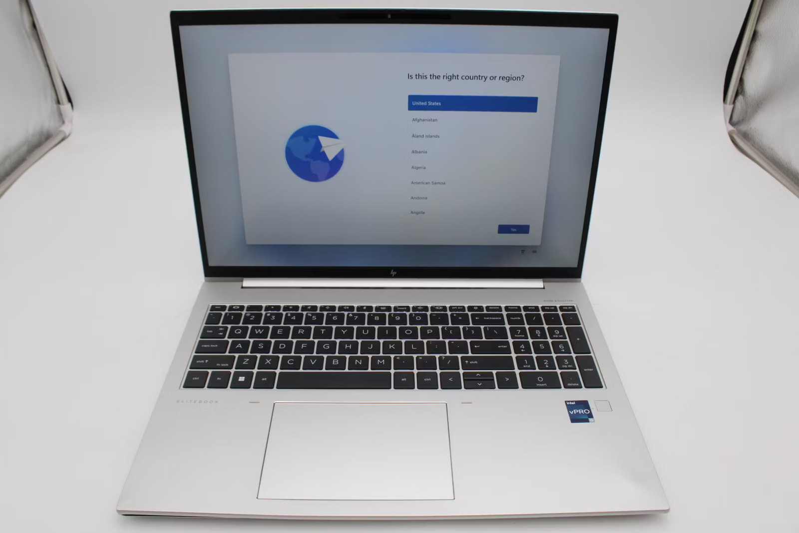 HP EliteBook 860 G10 16″ i5-1345U, 256GB NVMe, 16GB RAM