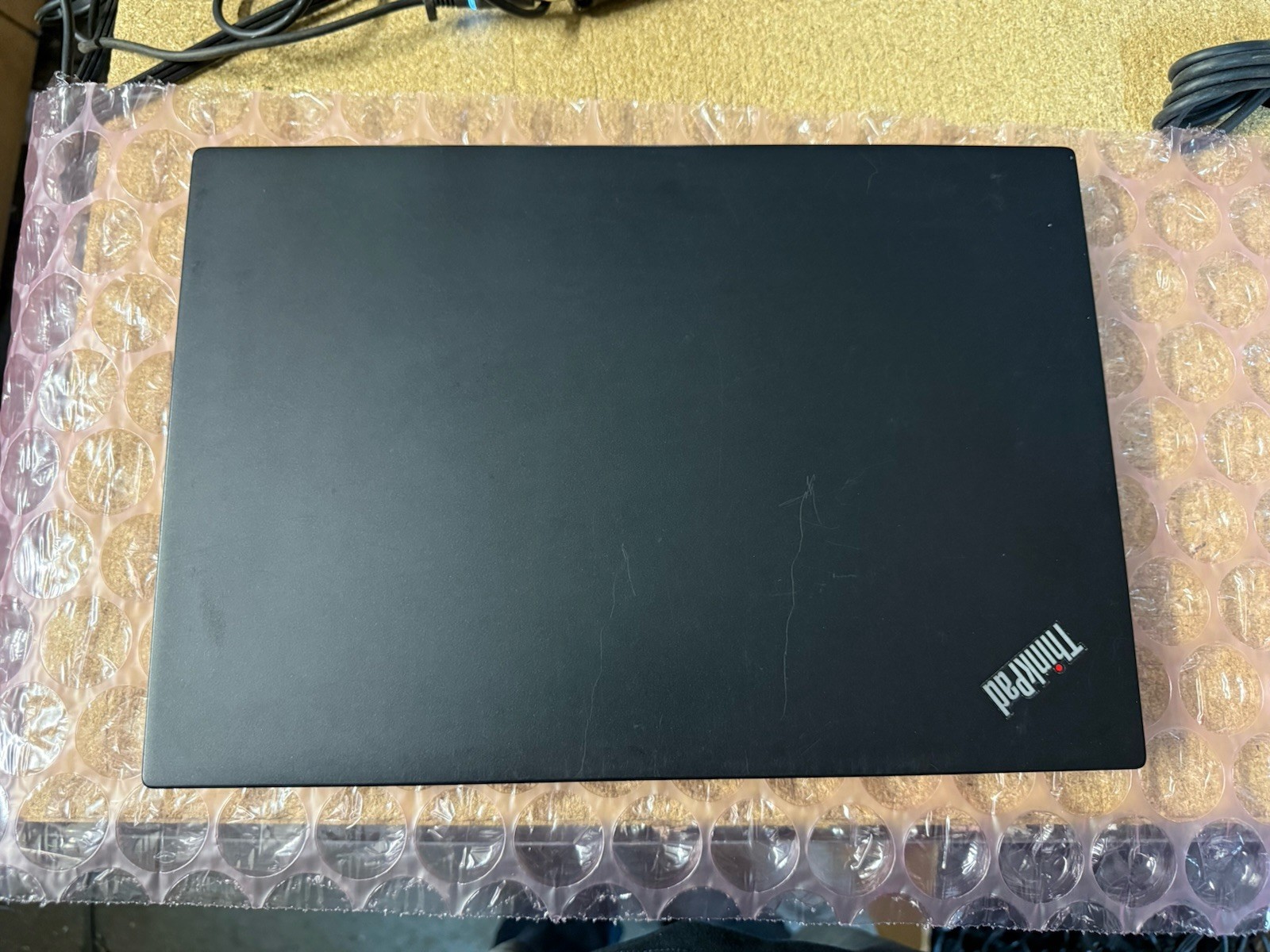 Lenovo ThinkPad T14s Gen 1 w/ AMD Ryzen 5 Pro 4650U 2.1 GHz 8GB RAM No OS/AC/SSD
