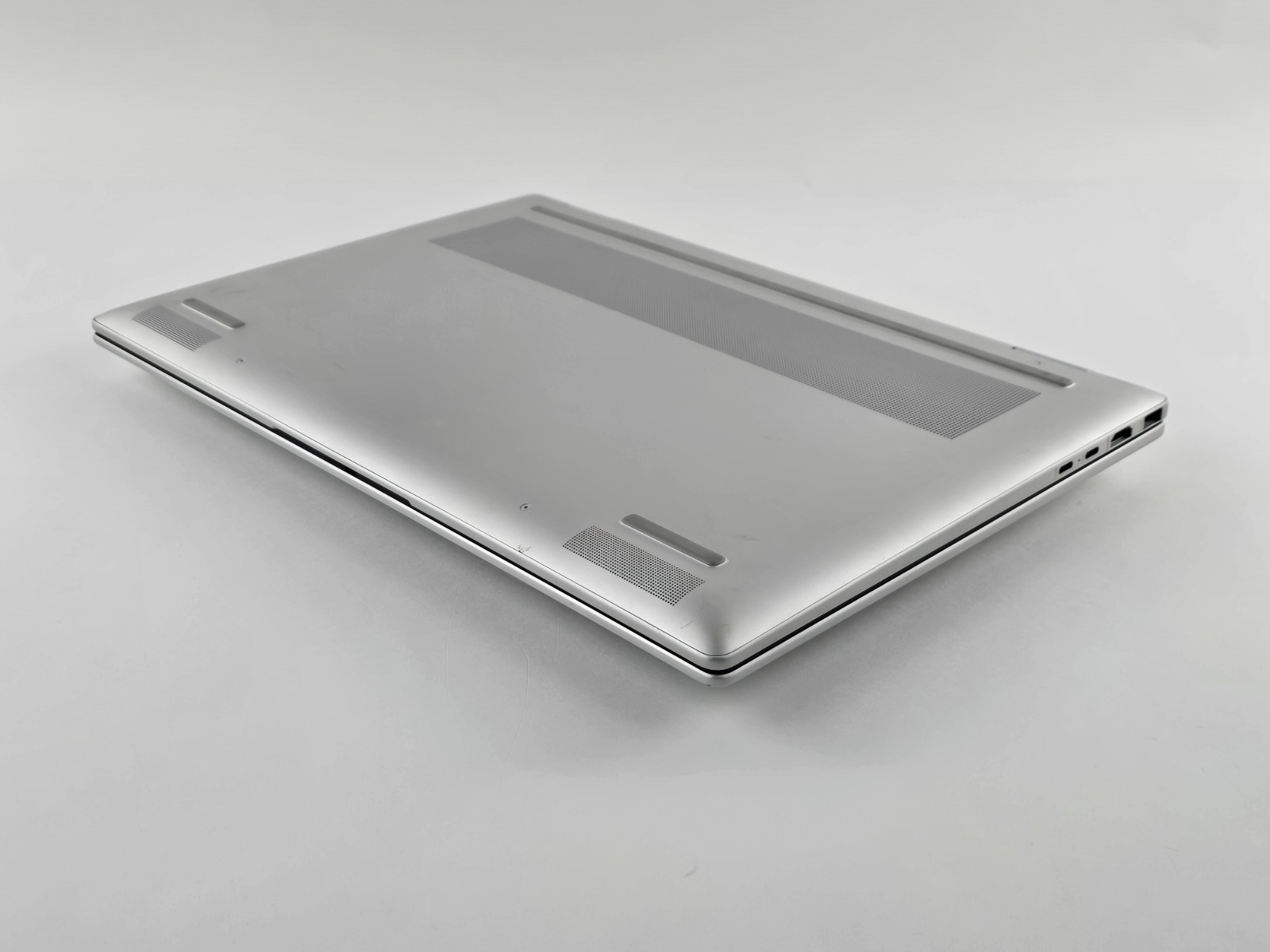 HP Envy x360 2-in-1 16″ Touch Ultra 5 125U 16GB 512GB SSD – Used