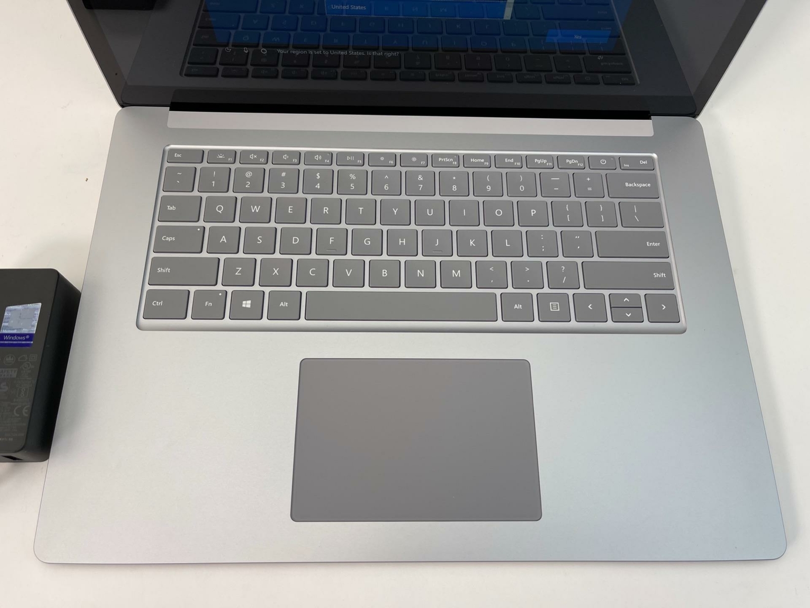 Microsoft Surface Laptop 4 15″ (256GB SSD, AMD Ryzen 7, 4.20 GHz, 8GB) 5UI-00001