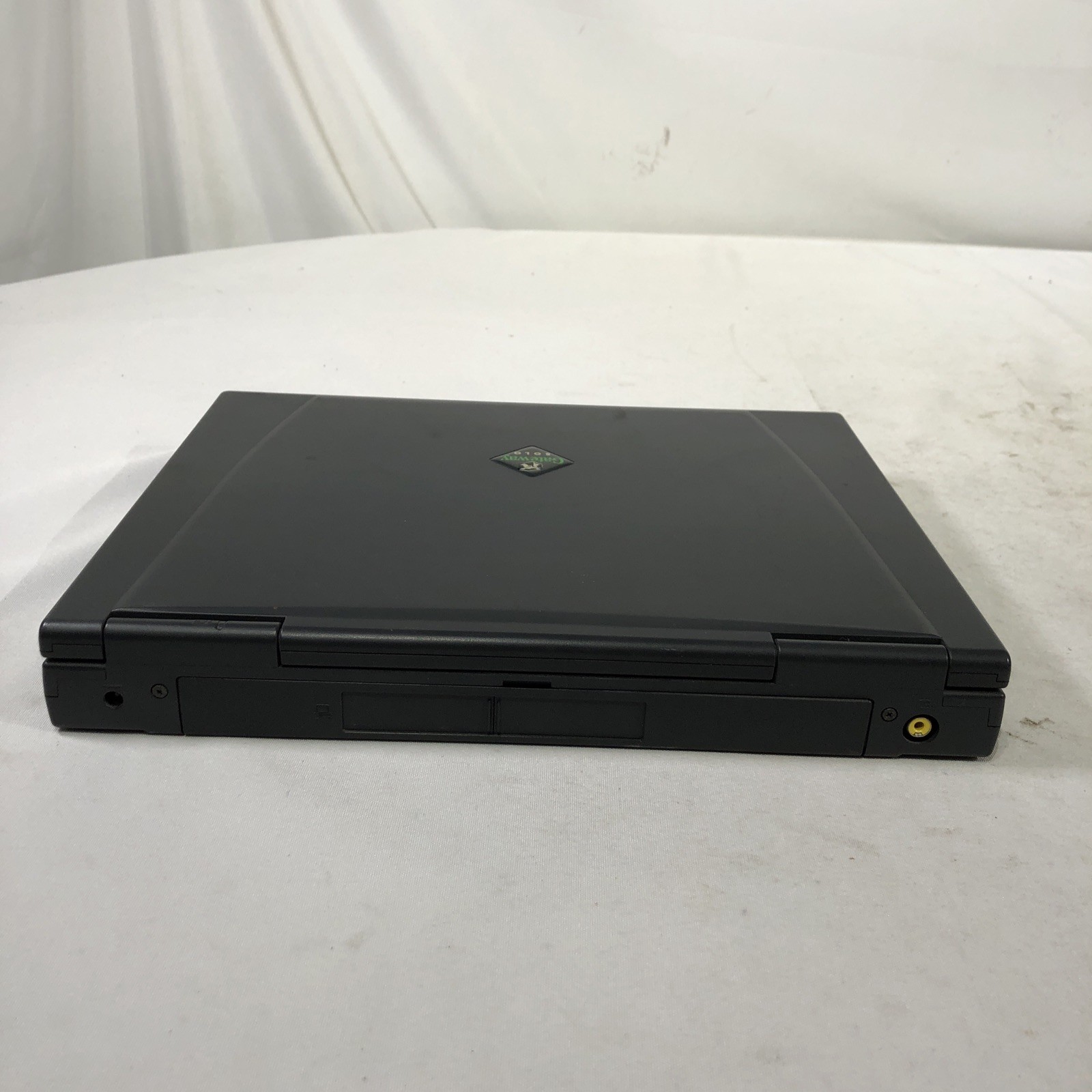 Vintage Gateway Solo 5150 Laptop – Grey *UNTESTED*