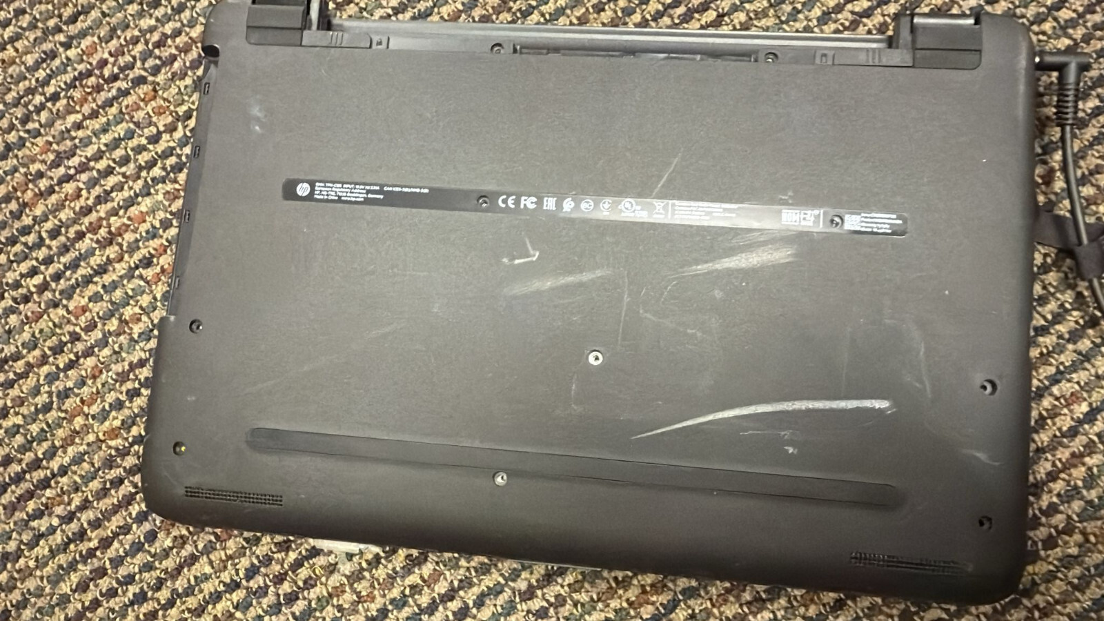 HP TPN-C125 Laptop IntelCore i5-6200U 2.30Ghz 4GB RAM NO HDD & OS Sold for Parts