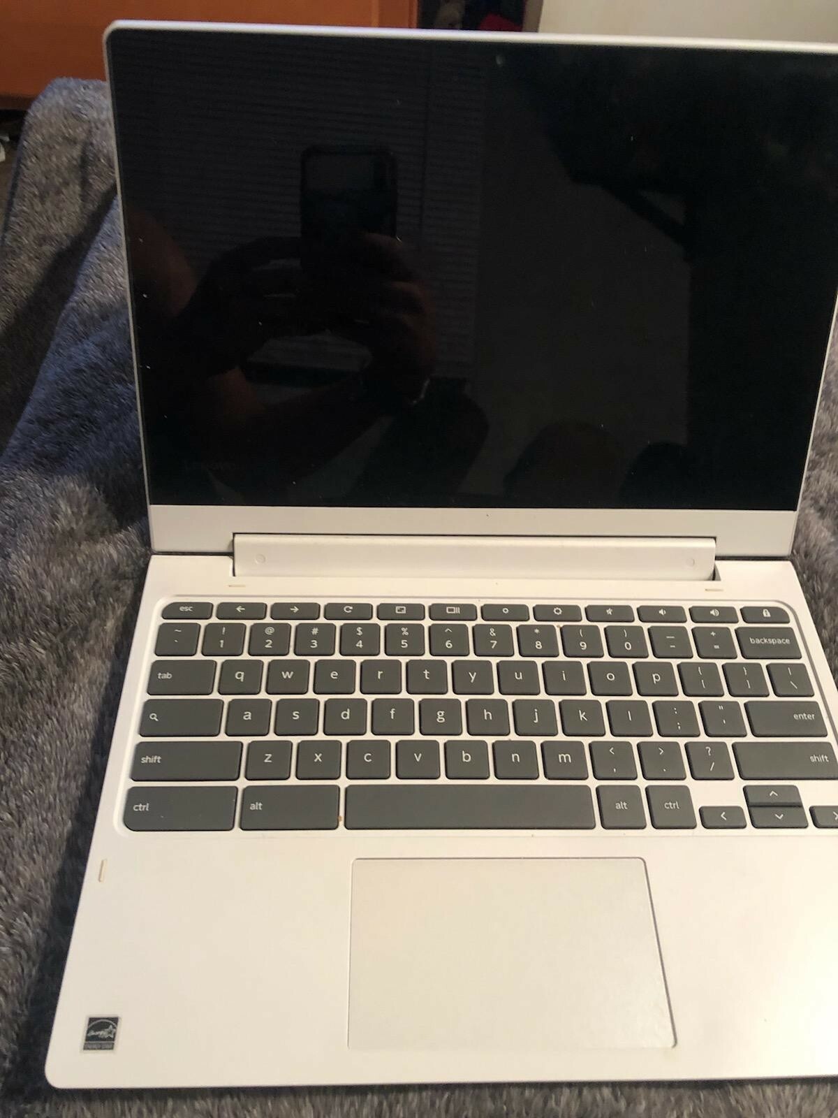 lenovo 300e chromebook 2nd gen white. Barely used still in great condition.