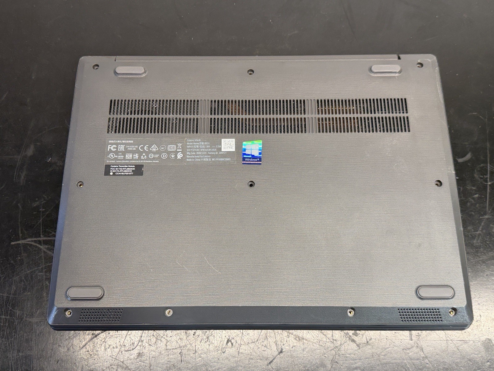 Lenovo V14-IIL i5-1035G1 1.0GHz CRACKED SCREEN NO RAM NO DRIVE / OS PARTS REPAIR