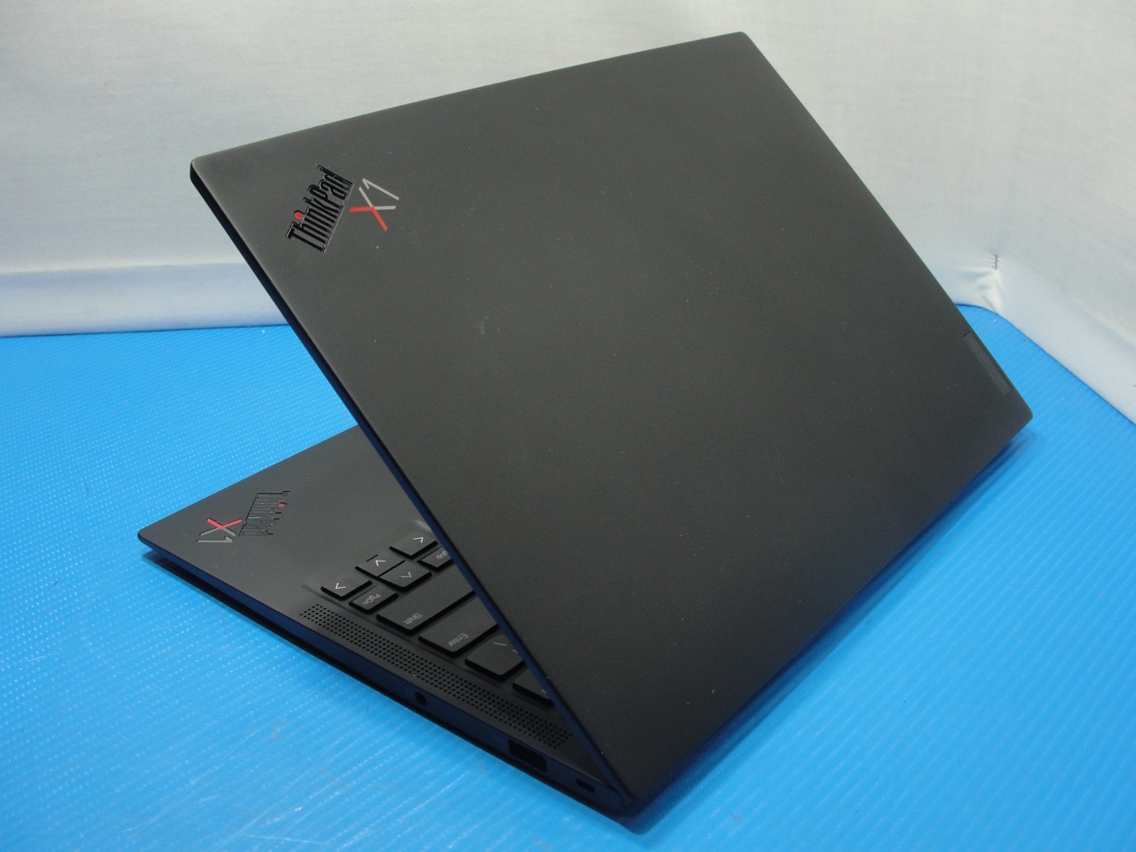 Lenovo ThinkPad X1 Carbon Gen 11 14″ FHD+ Touch i7-1355U 32GB 1TB WRNTY W11H+PA