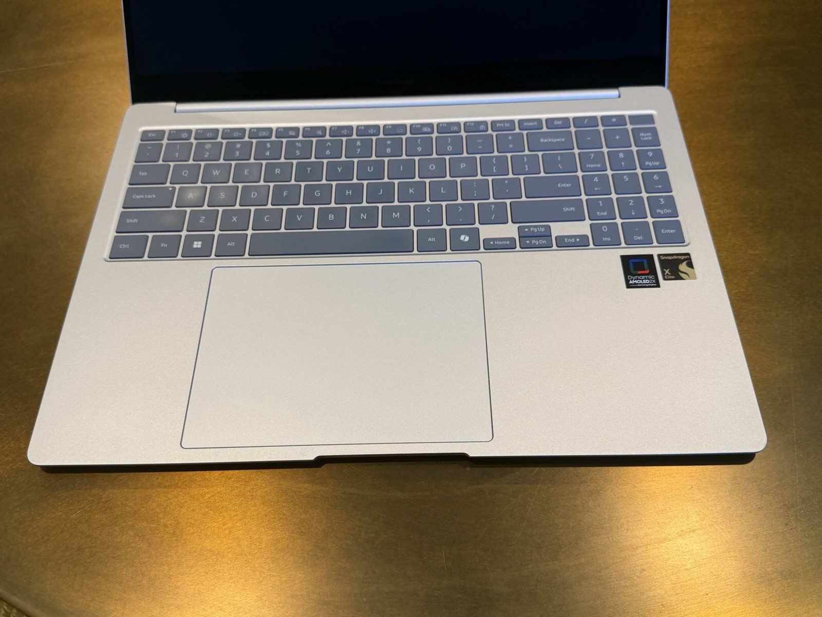 Samsung Galaxy Book4 Edge 16” Screen Copilot+ PC w/ 16 GB RAM + 512 GB SSD